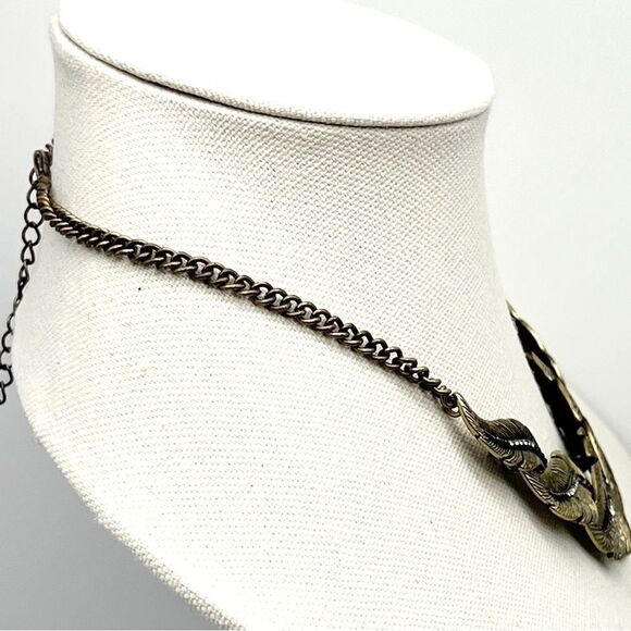 Jewel Mint Signed Antiqued Gold Tone Feather Necklace With Ombre Rhinestones 16” - Picture 6 of 12